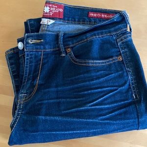 Lucky Brand Dark Wash Straight Leg Jeans
